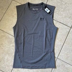 Mens XL under armour compression shirt.